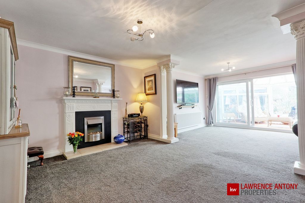 Property photo 3 of 50