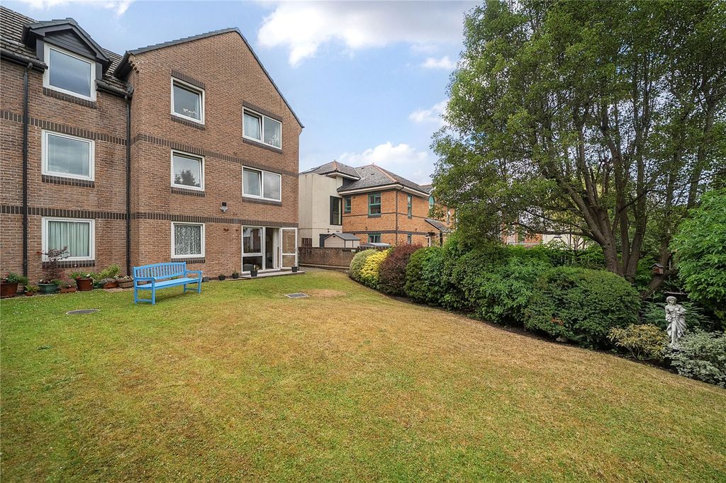 Property photo 1 of 19 Picture No. 12