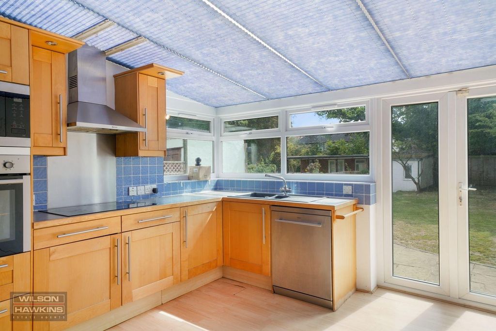 Property photo 3 of 17 48 Manor Road - Fdjht7Z0Fuiwtp6Wiqxi.Jpg