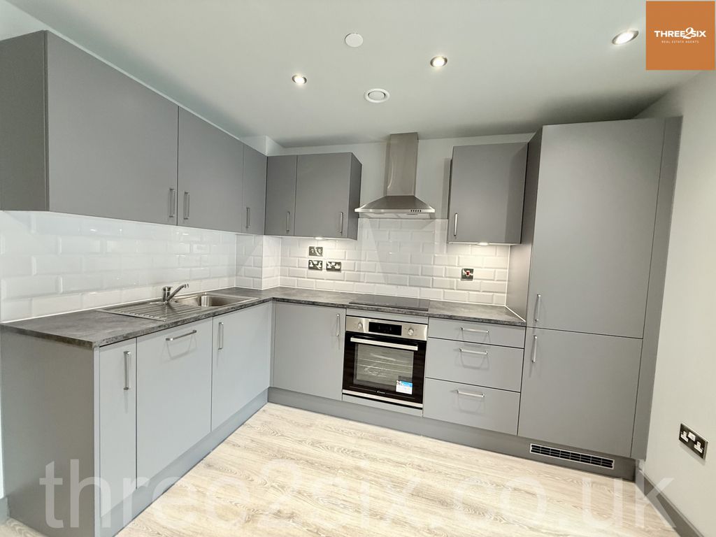 Property photo 1 of 5 Brand New City Centre Apartment