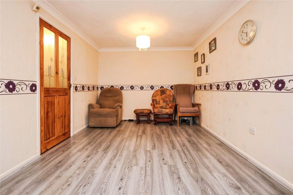 Property photo 2 of 12 Picture No. 05