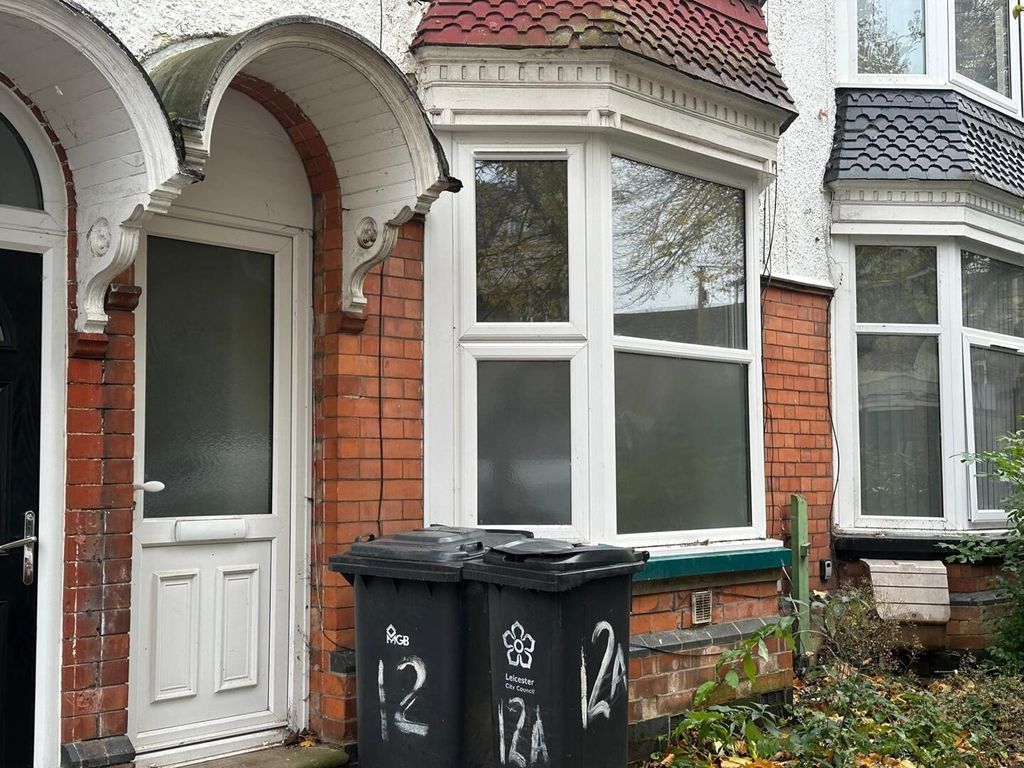 Property photo 1 of 14 Front (Exterior)