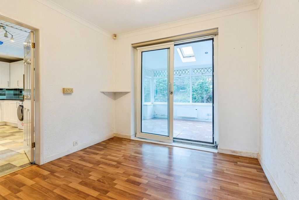 Property photo 3 of 20 Pbox-Img.Jpg