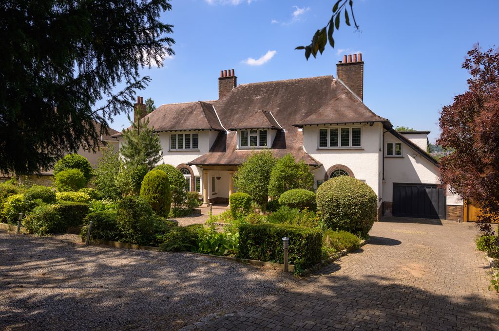 Property photo 1 of 19