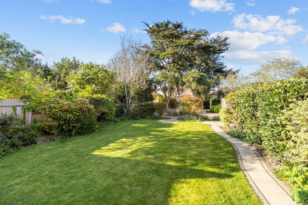 Property photo 2 of 16 5029132