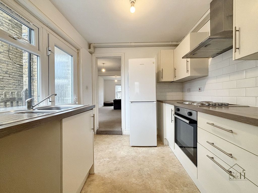 Property photo 2 of 12