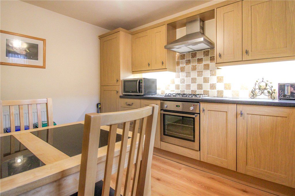 Property photo 3 of 12 Kitchen