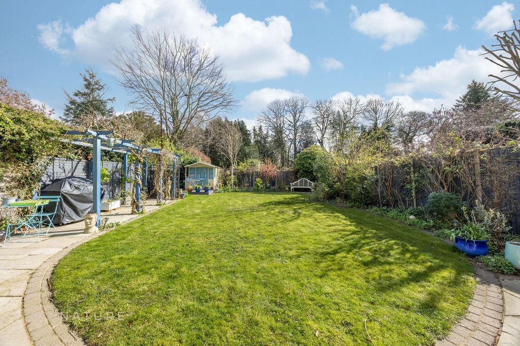 Property photo 3 of 28