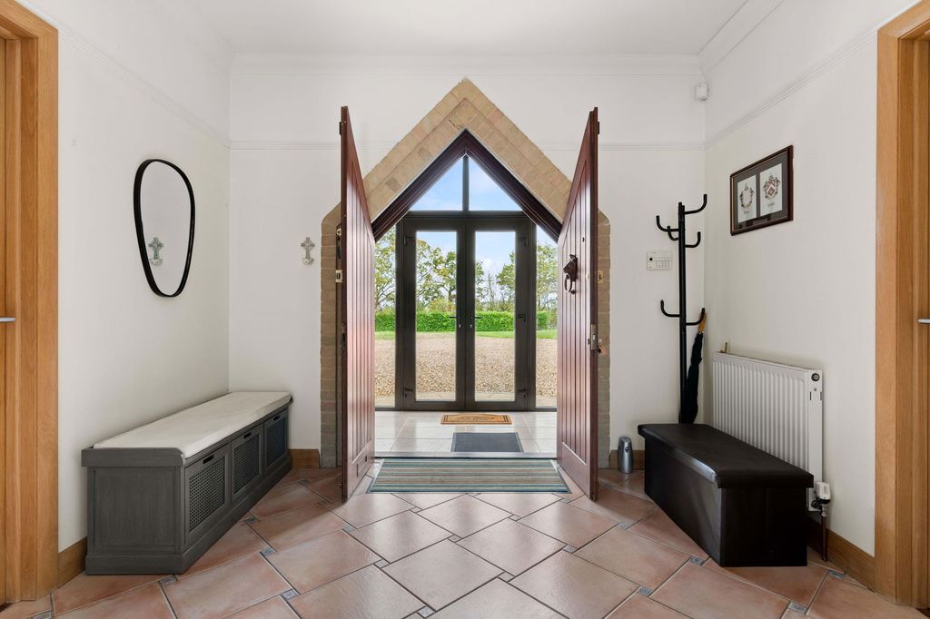 Property photo 2 of 48