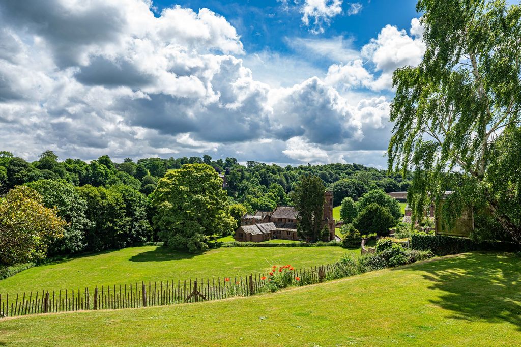 Property photo 2 of 56