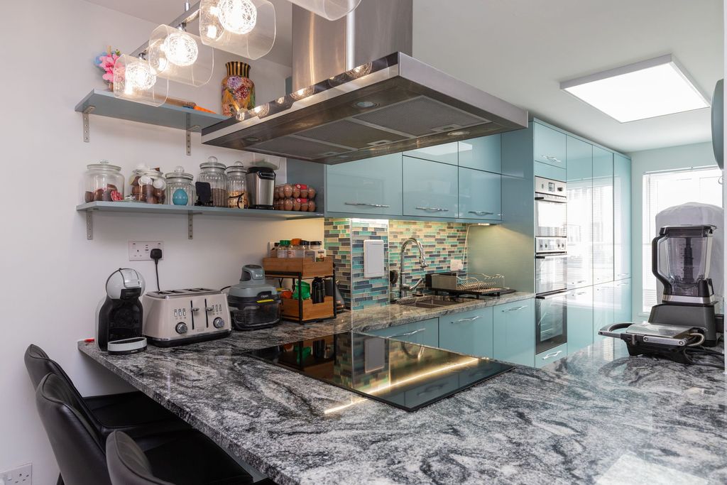 Property photo 2 of 30 Kitchen