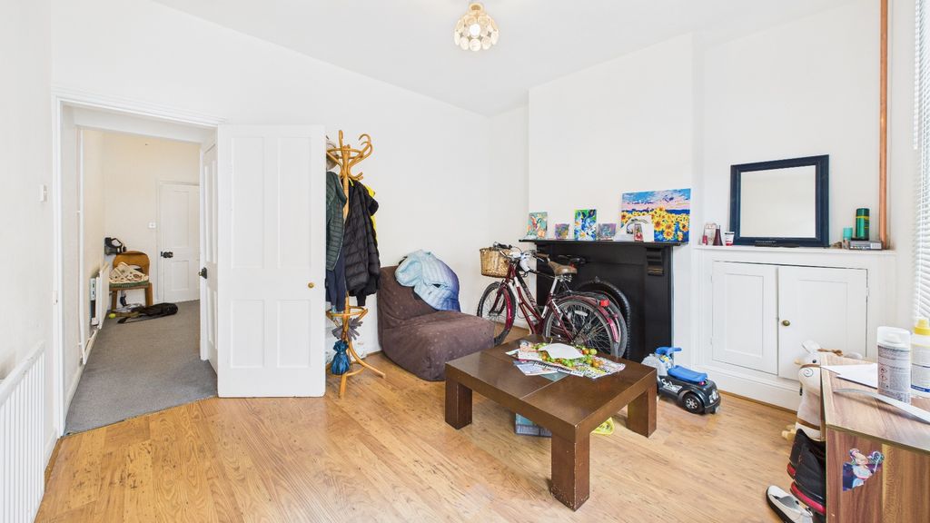 Property photo 2 of 18 3500725
