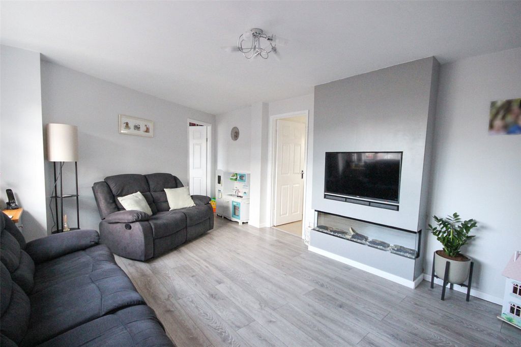 Property photo 2 of 21 Picture No. 20