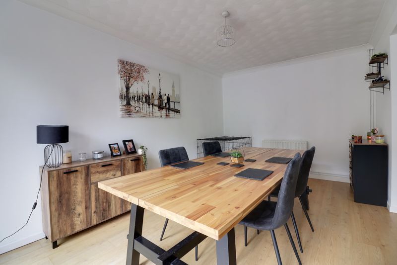 Property photo 3 of 18 Dining Area