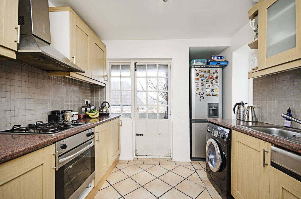 Property photo 3 of 9