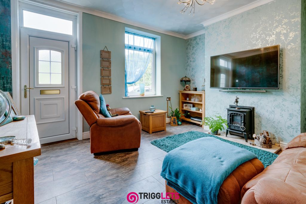 Property photo 2 of 16