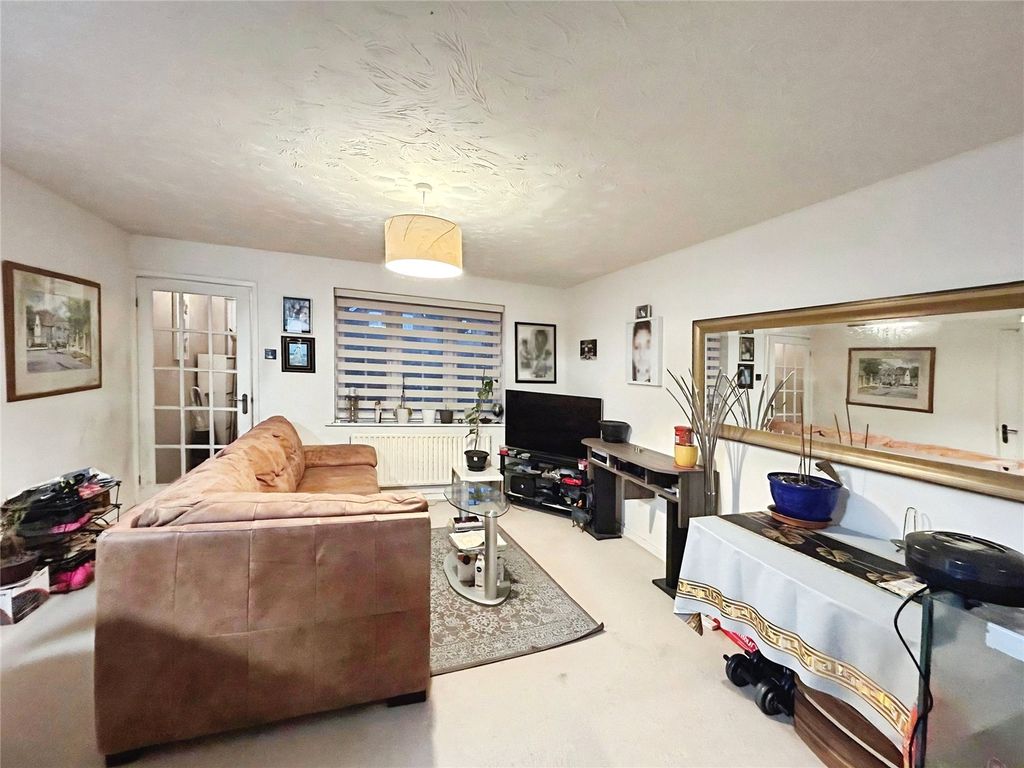 Property photo 2 of 11 Picture No. 08