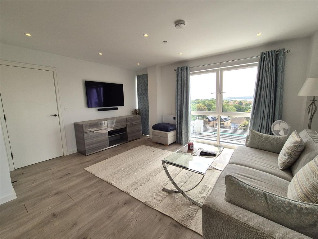 Property photo 3 of 13 43Obser14.Jpg