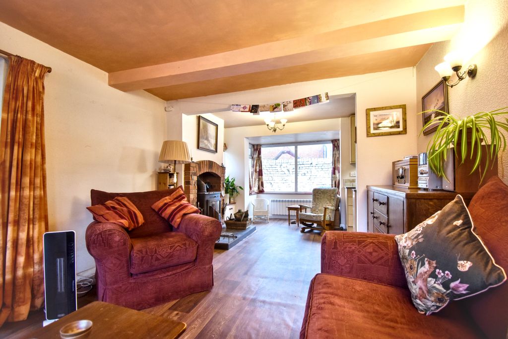 Property photo 3 of 30