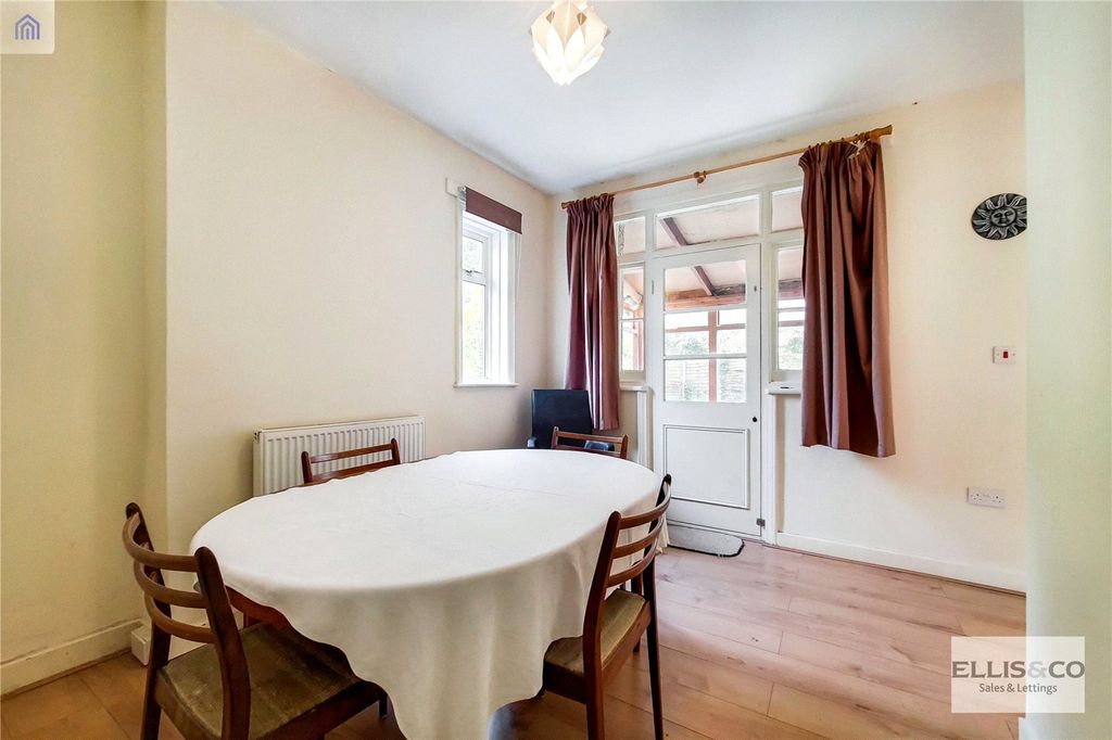 Property photo 2 of 13 Picture No. 12