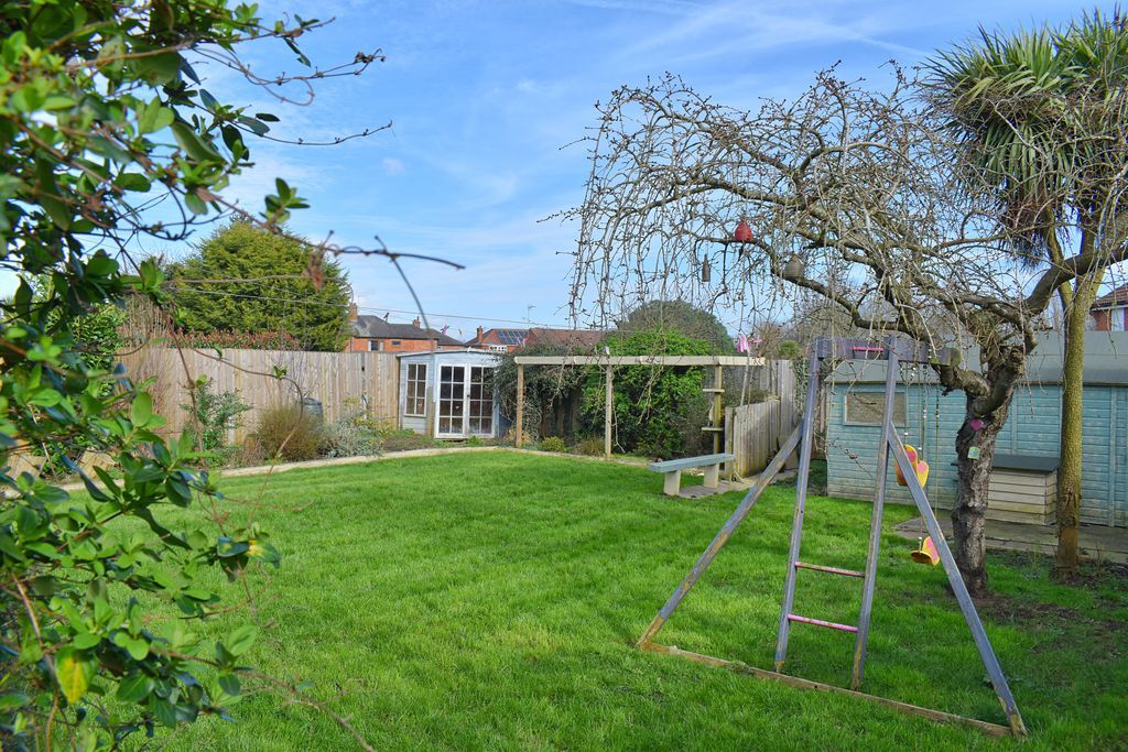 Property photo 2 of 15 Photo 12