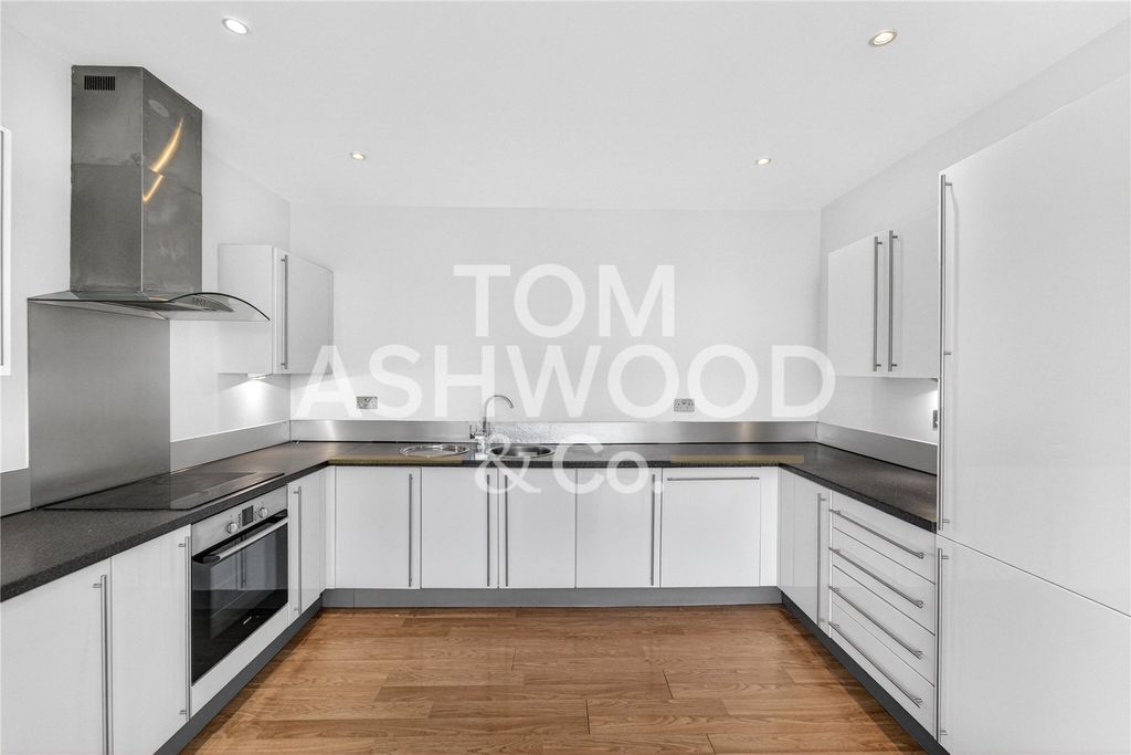 Property photo 3 of 15 Picture No. 30