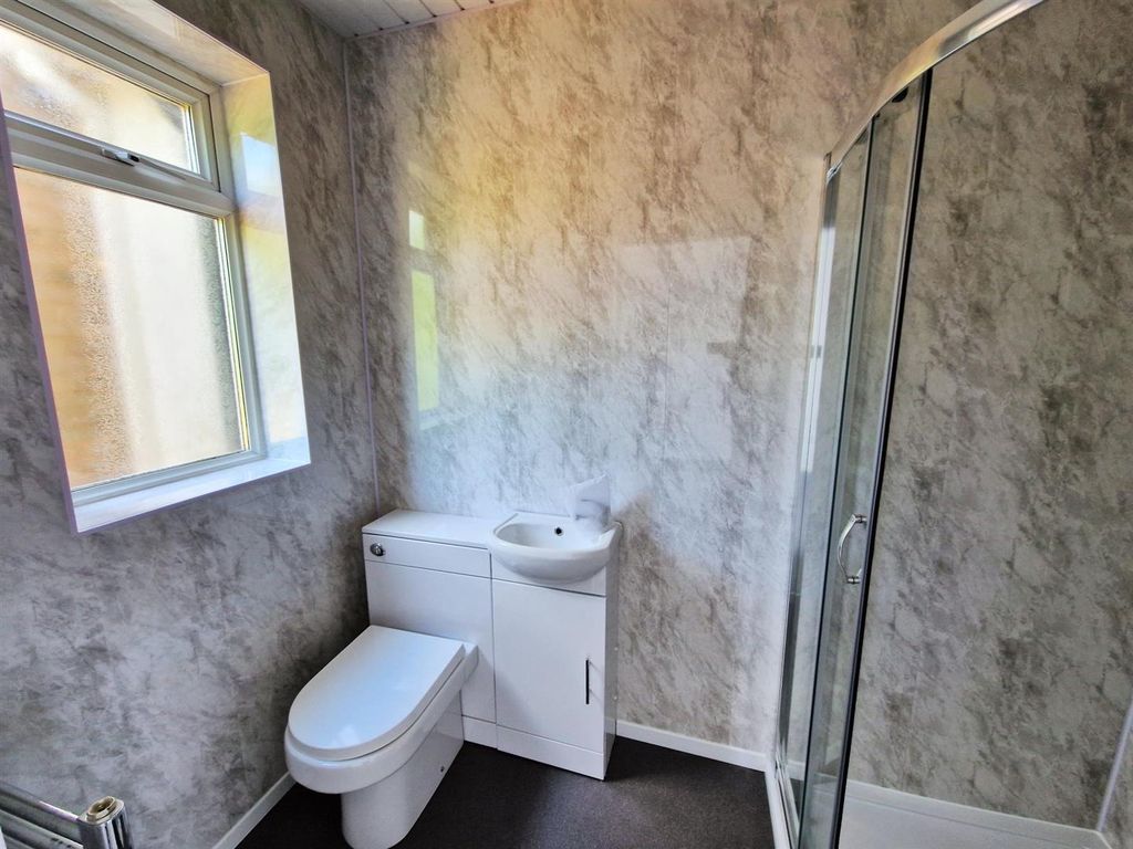 Property photo 3 of 17 Property Photo