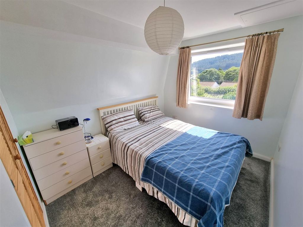 Property photo 3 of 14 Bed 1.Jpg