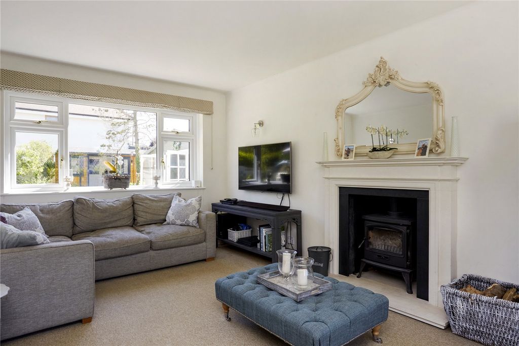 Property photo 2 of 12 Picture No. 29