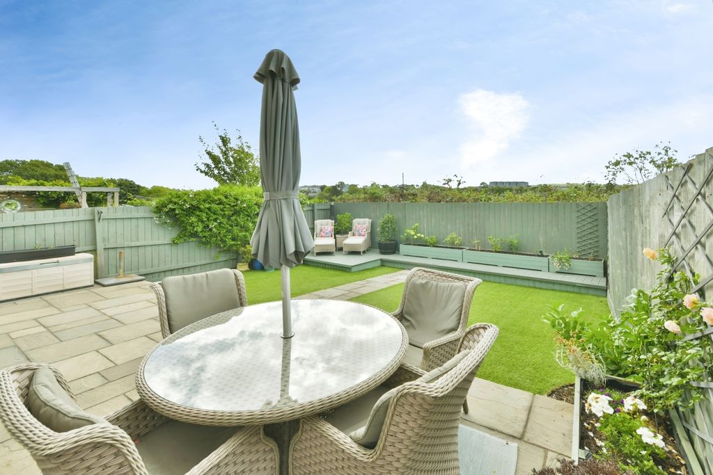 Property photo 2 of 16 Pbox-Img.Jpg