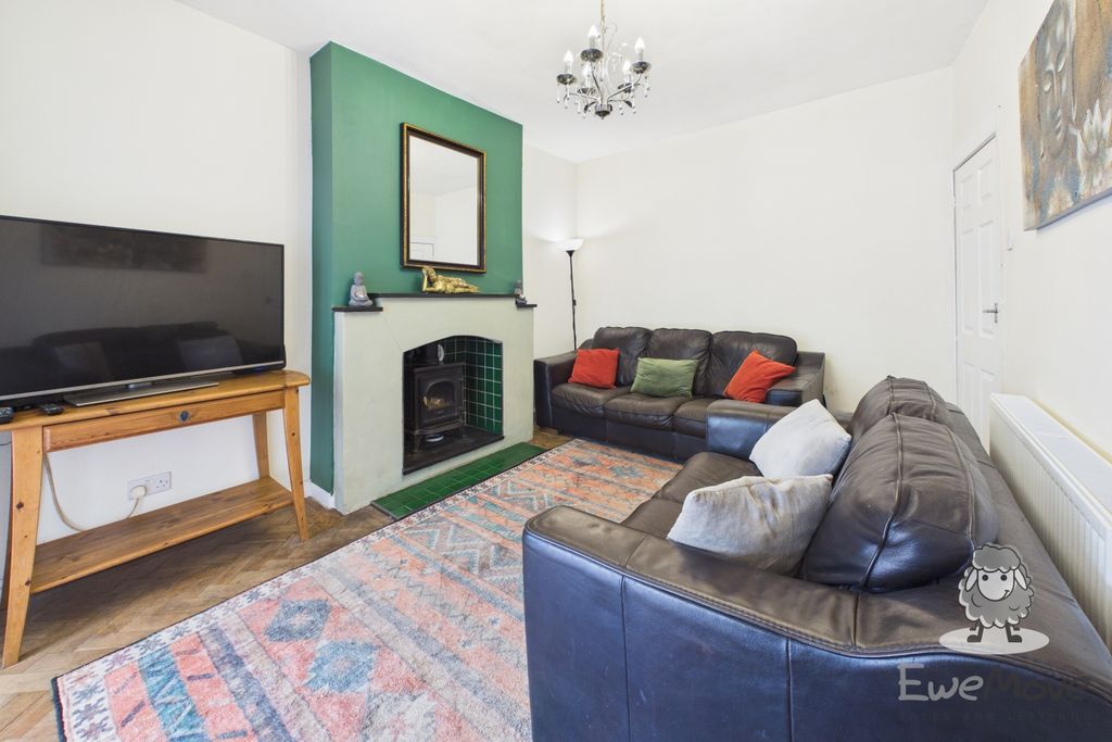 Property photo 2 of 22 17