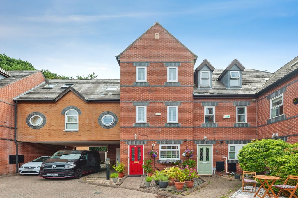 Property photo 1 of 31 Pbox-Img.Jpg