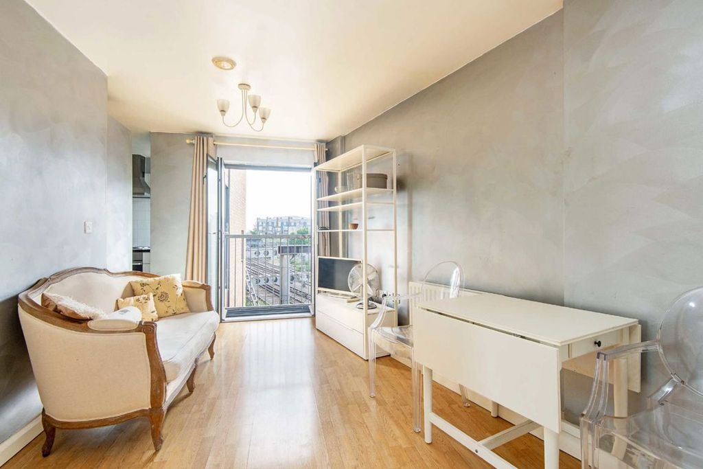 Property photo 1 of 4