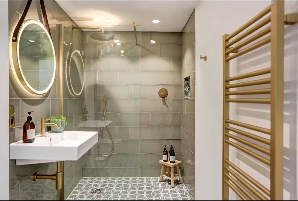 Property photo 3 of 5 4844442