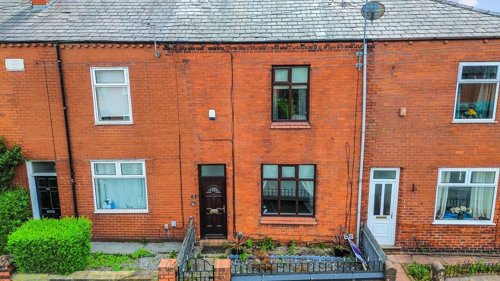 Property photo 1 of 18