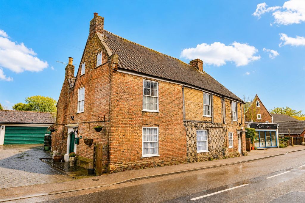 Property photo 3 of 23 B0F6A254-Beaf-4Eac-9470-2Cf553Ffdbb3.Png