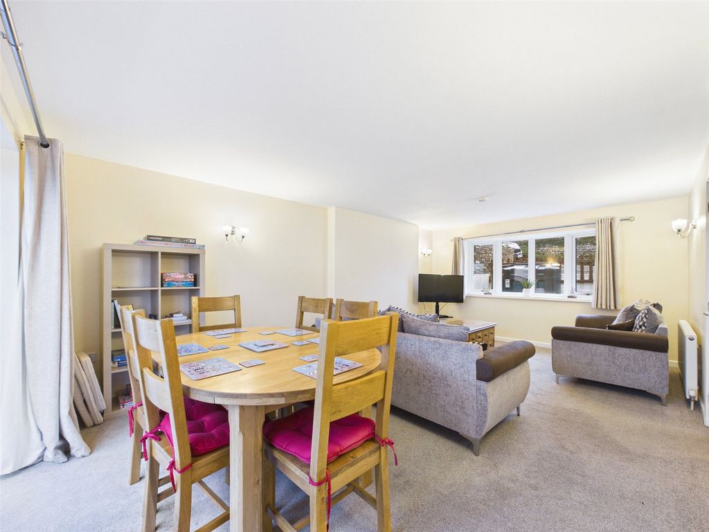 Property photo 2 of 13 Picture No. 19