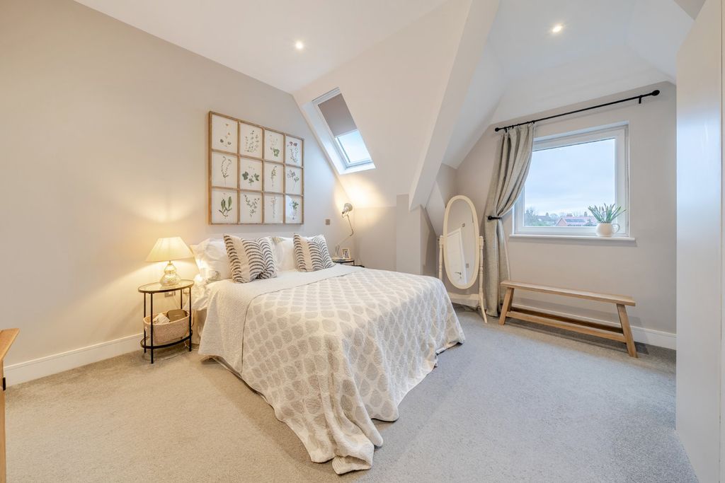 Property photo 3 of 13 Picture No. 11