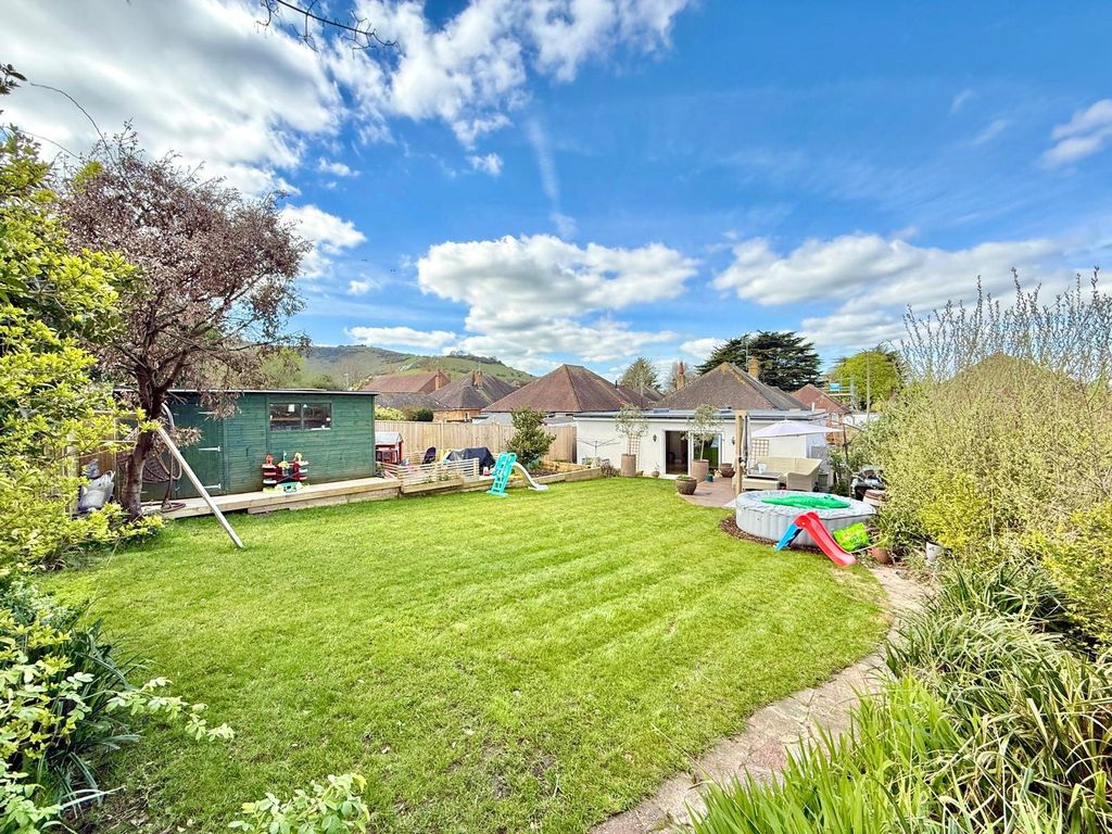 Property photo 1 of 17 Picture No. 08