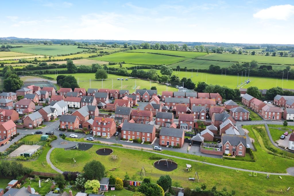 Property photo 2 of 18