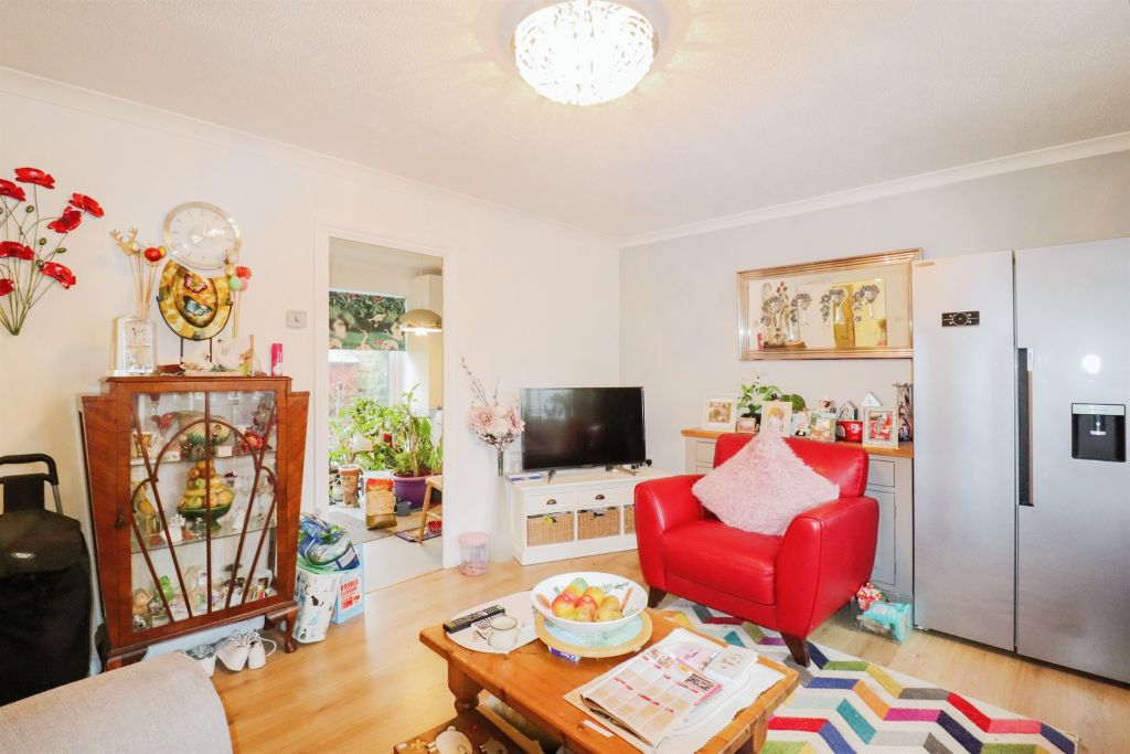 Property photo 2 of 17