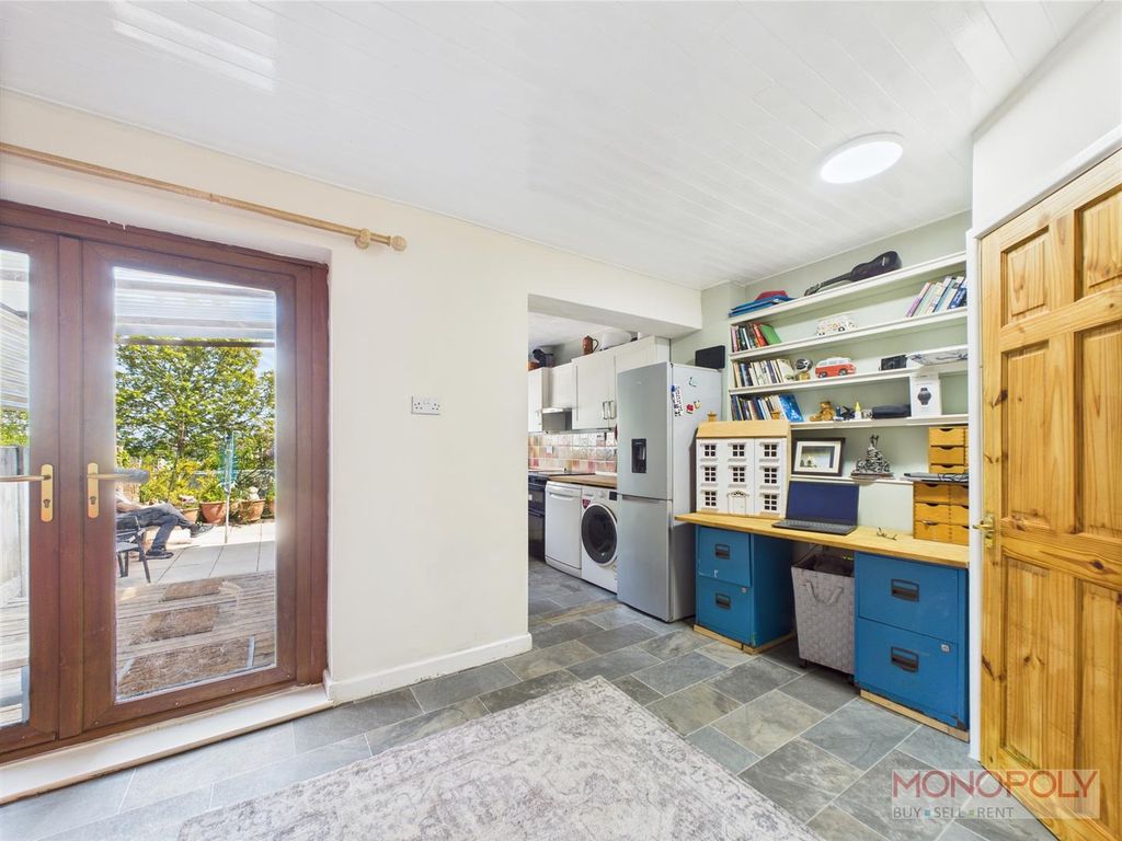 Property photo 3 of 11 Dining/ Breakfast Area