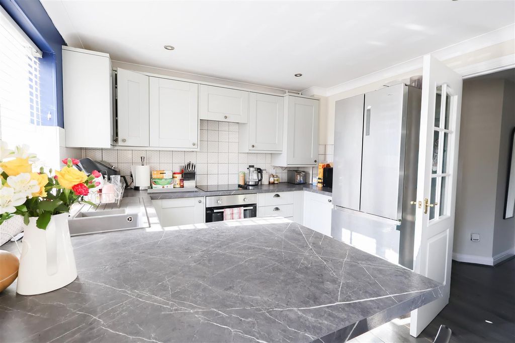 Property photo 3 of 19 12-Img_1379.Jpg