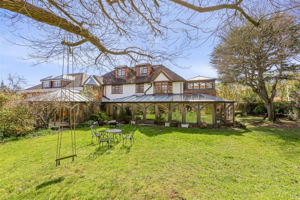 Property photo 3 of 36 23_77418.Jpg