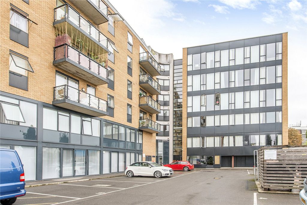 Property photo 1 of 7 Exterior