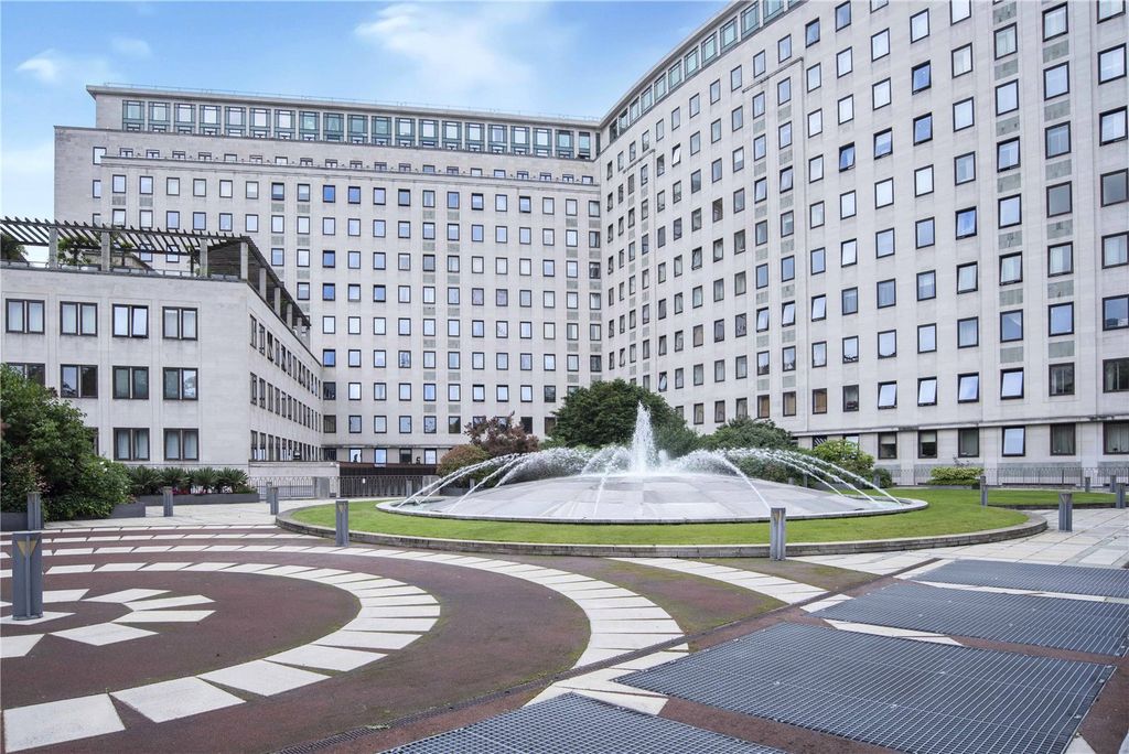 Property photo 1 of 12 Exterior