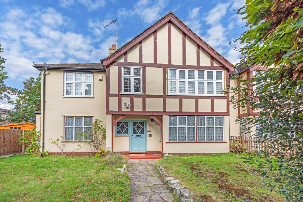 Property photo 1 of 8