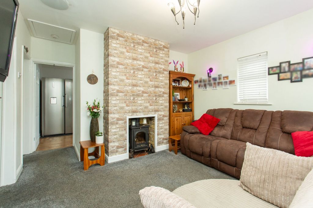 Property photo 2 of 14 Picture 2