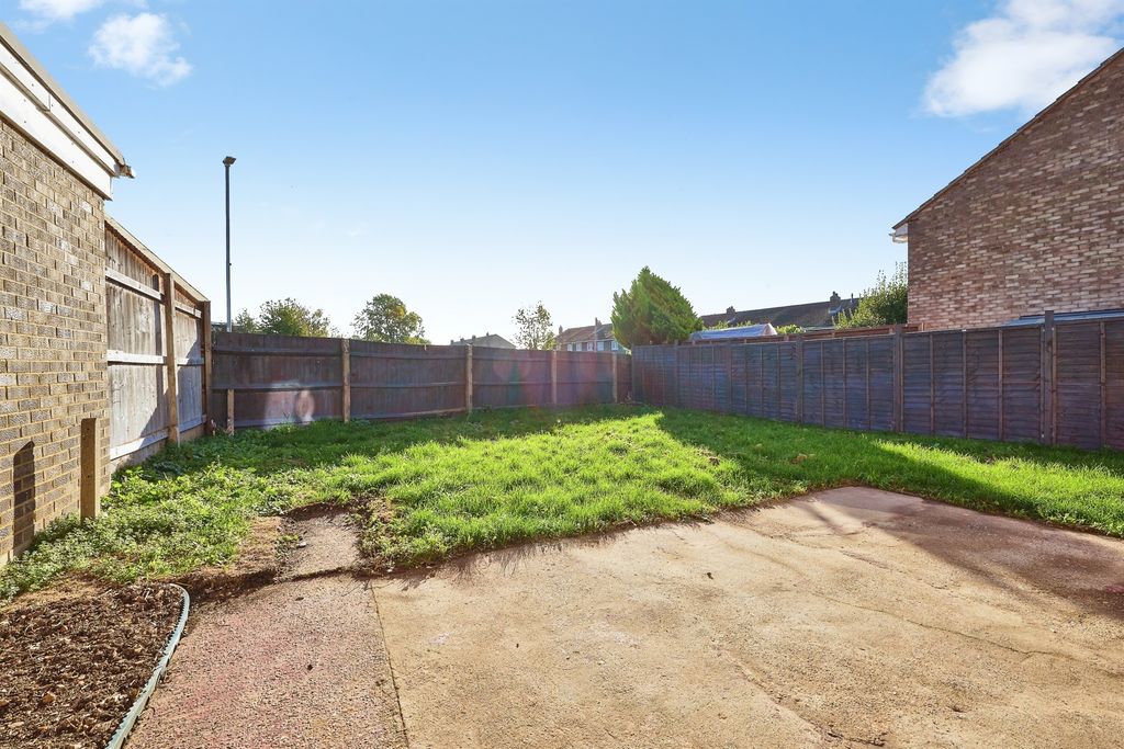 Property photo 3 of 14
