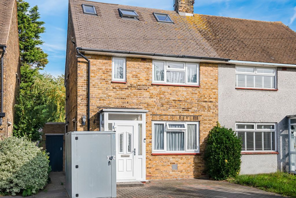 Property photo 1 of 27